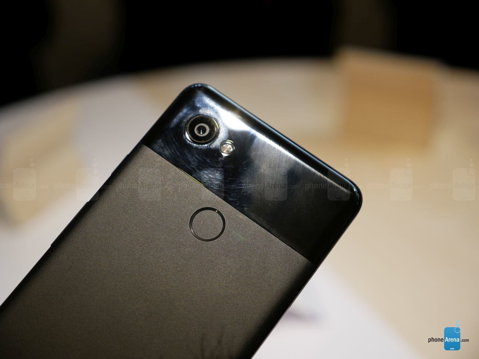 Google Pixel 2 XL: первый взгляд 11