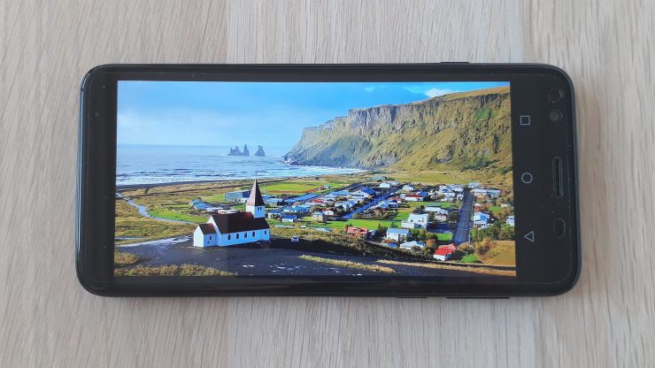 Обзор BQ-5701L Slim: самый модный бюджетный смартфон