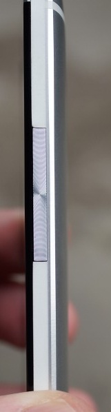 Клавиша регулировки громкости звука на HTC One
