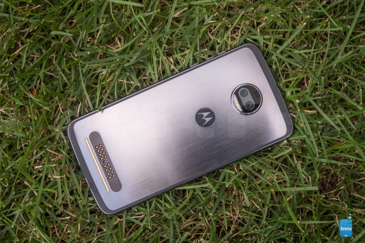 Обзор Moto Z2 Force11