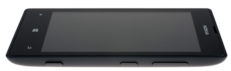 Правая грань Nokia Lumia 520