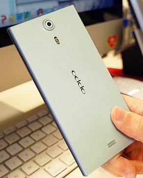 Oppo Find 5: спина