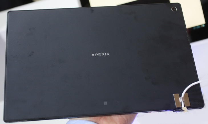 Sony Xperia Tablet Z: сзади