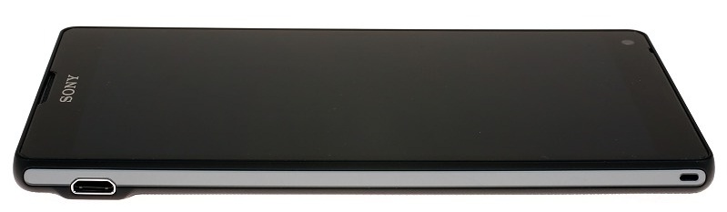Sony Xperia ZL: левая грань